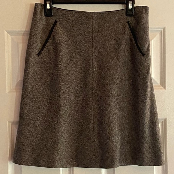 Banana Republic Dresses & Skirts - NWOT Banana Republic wool tweed skirt, size 6